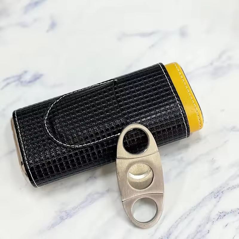 Portable Leather Cigar Humidor - Cigar Cutter Set 评论和价格